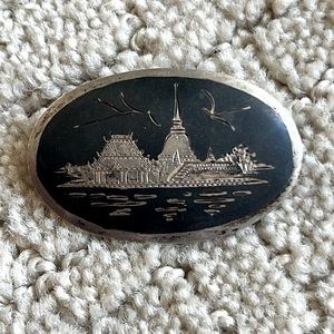 Vintage sterling silver Siam pin